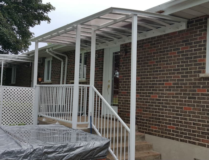 Petit auvent de balcon blanc en aluminium structural