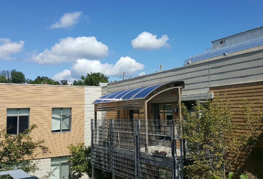 Abri portique d'entrée d'en bloc de condo