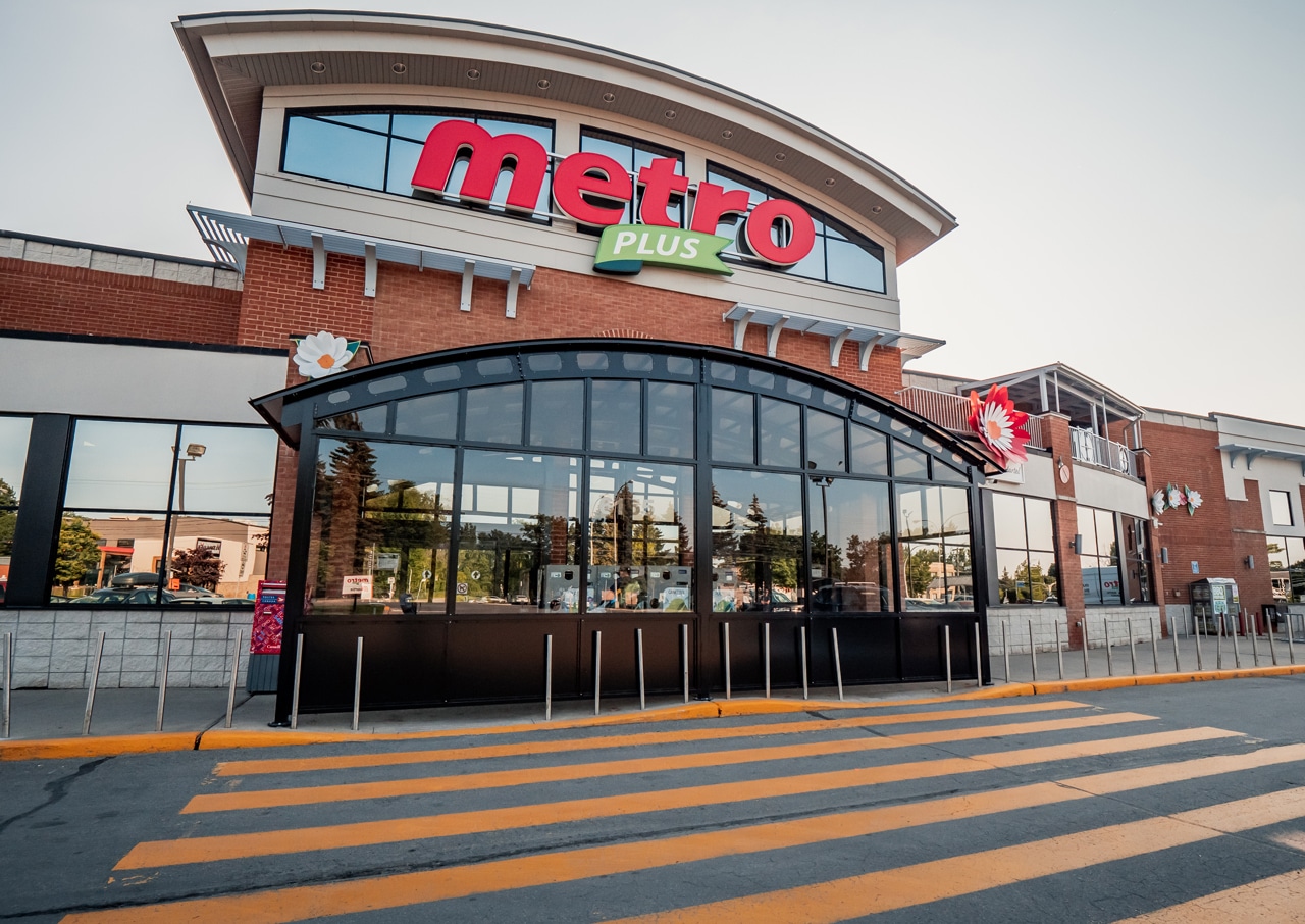 View of the entrance shelter of a Metro grocery store